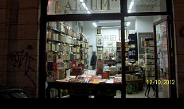 Libreria Barium: il coraggio e l'arte di vendere testi antichi